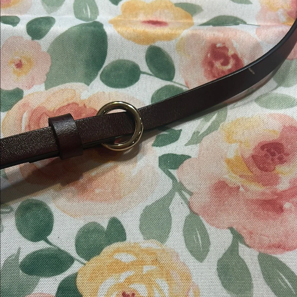 💥 2/$10 Ladies Elegant narrow Brown Leather Belt with Gold circle Buckle
